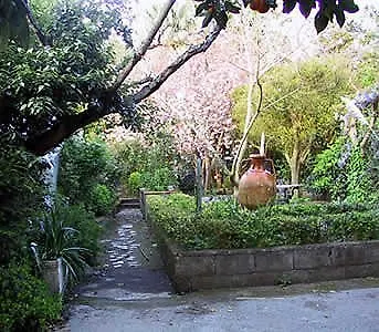 Bed & Breakfast La Gallina Felice Meta