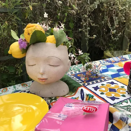 拉嘉利纳菲利斯住宿加早餐旅馆