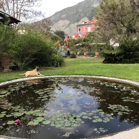 拉嘉利纳菲利斯住宿加早餐旅馆 3*